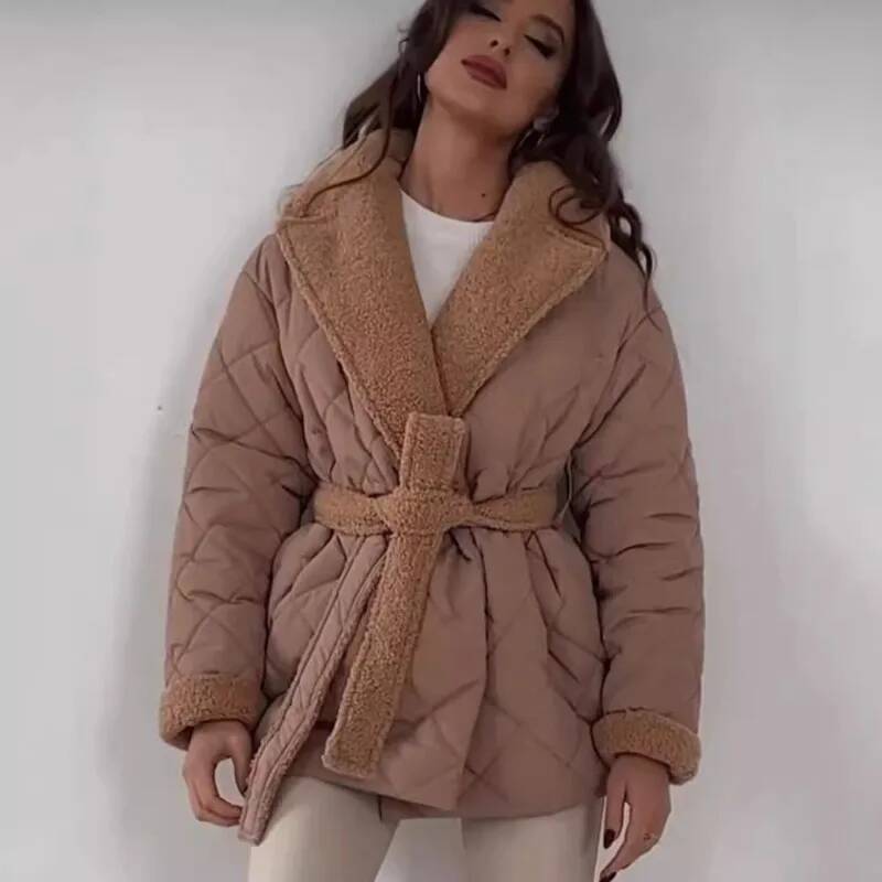Elegant Quilted With Faux Fur  - Street Fashion Taiwan recension och pris