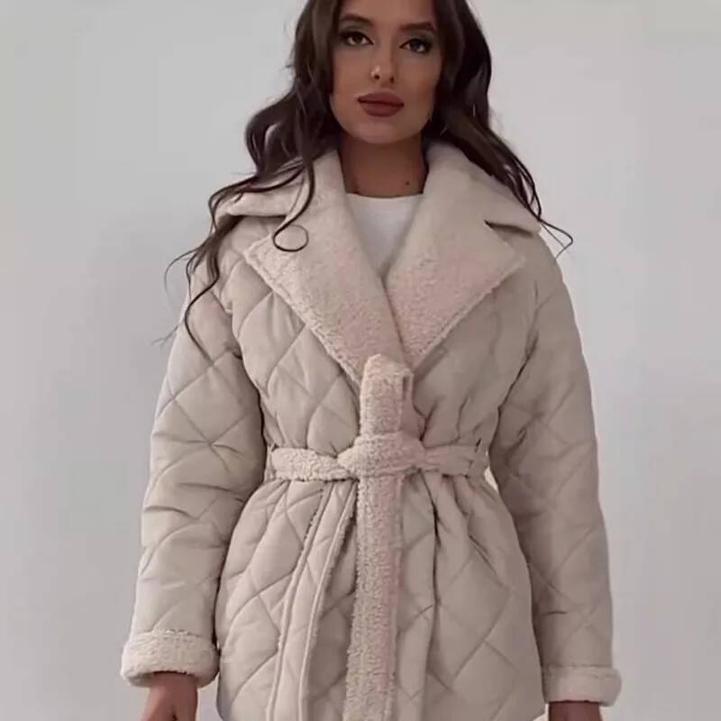 Elegant Quilted With Faux Fur  - Street Fashion Taiwan recension och pris